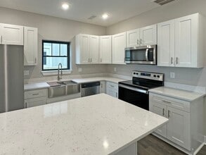 Building Photo - New Construction 3/2 Townhome in Buffalo Creek