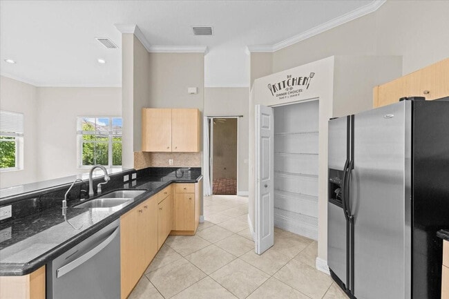 Building Photo - 1441 Cardinal Way