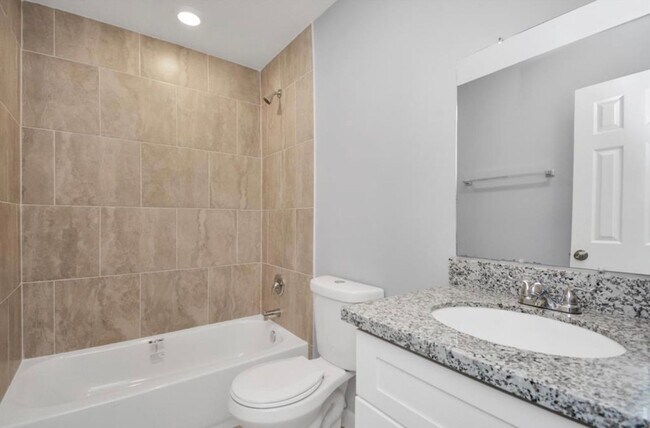 Building Photo - For Lease | 3 Bed, 2 Bath | 1,150 Sq Ft | Warwick Place |