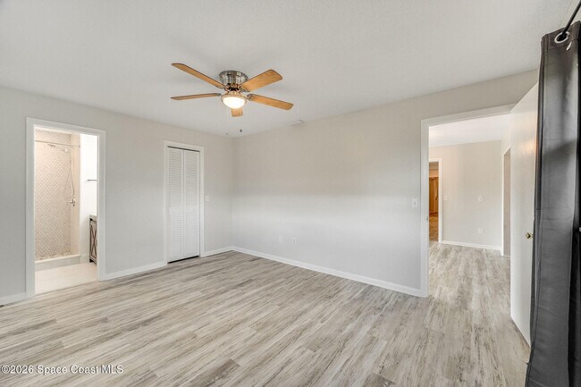 Building Photo - 490 Park Ave