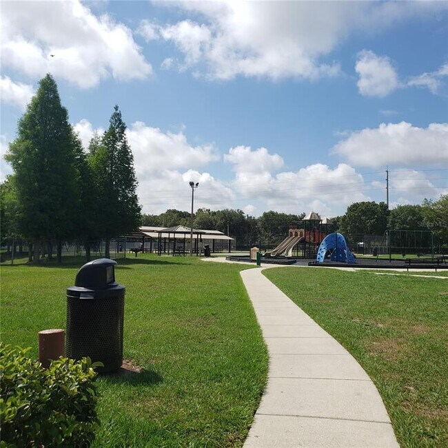 Building Photo - 31421 Triborough Dr