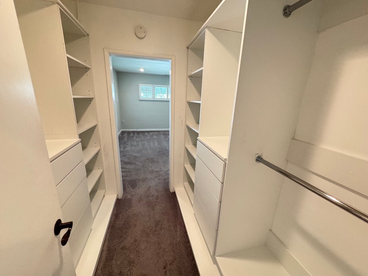 Building Photo - 3957 Woodfield Dr
