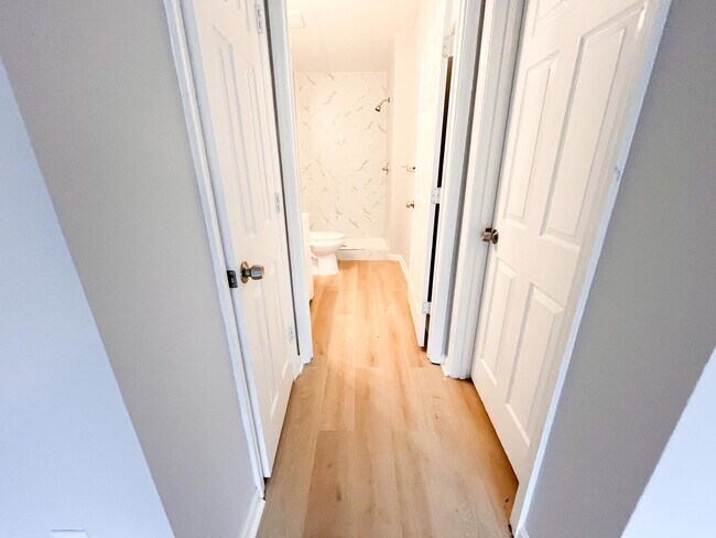 Building Photo - 5289 Stacy St