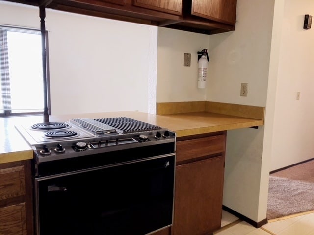 Building Photo - COMING SOON Creekside Views! 1 Bedroom Wes...