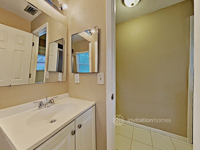 Building Photo - 2846 Pheasant Run