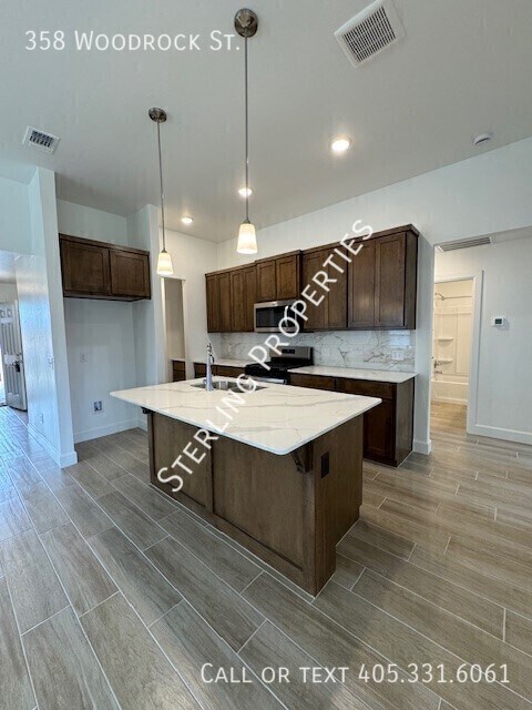 Building Photo - 358 Woodrock St