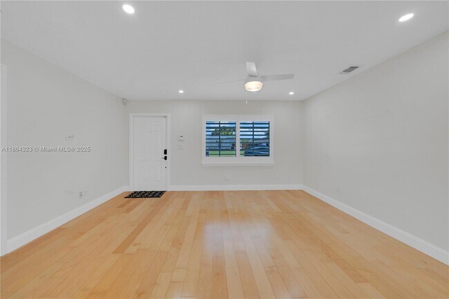 Building Photo - 13232 SW 52nd Terrace