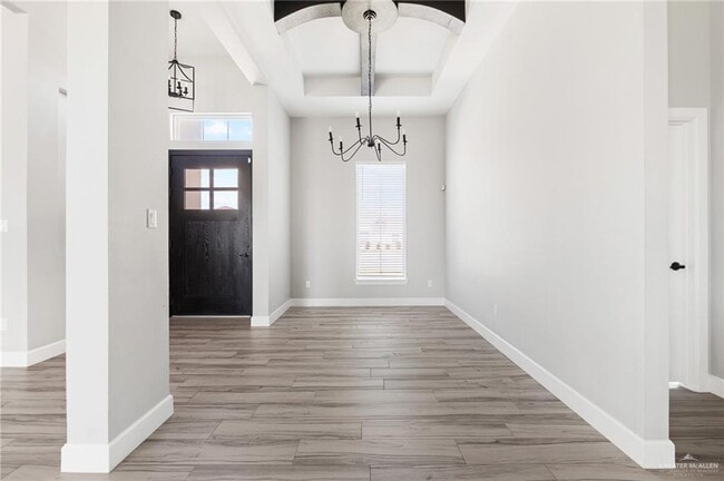 Building Photo - 16 Rabbit Run Ave