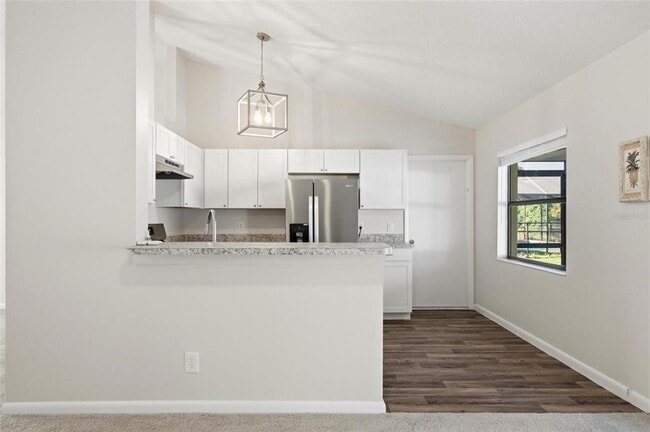 Building Photo - 8 Blakeport Ln