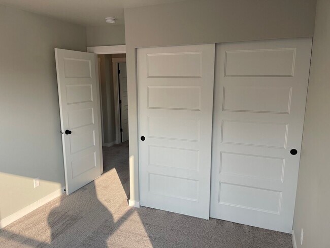 Building Photo - Beautiful New 5BD/4BTH Bella Cresta Home f...