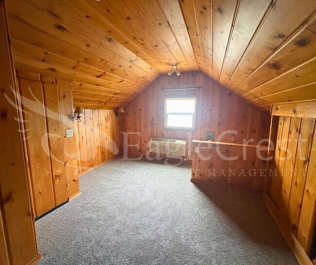 Building Photo - 127SW6