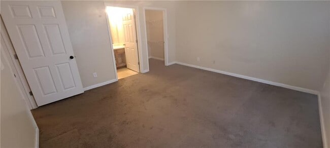 Building Photo - 8304 Fairington Ridge Cir