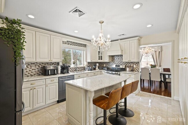 Building Photo - 95 Westons Mill Rd