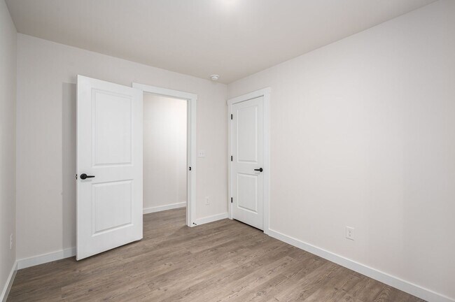 Building Photo - 3834 Maid Marion Ln
