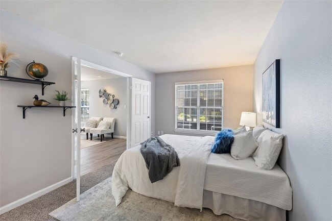 Building Photo - 7685 Northcross Dr