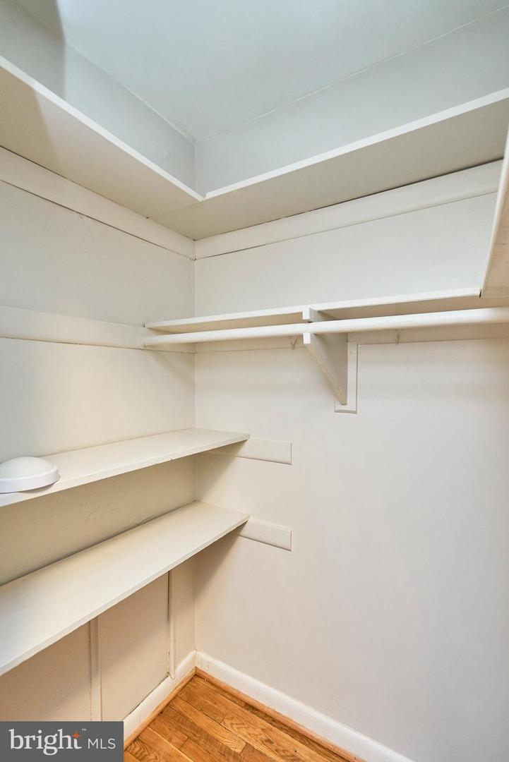 Building Photo - 2016 N Adams St