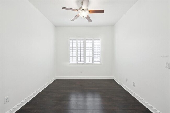 Building Photo - 307 S Arrawana Ave
