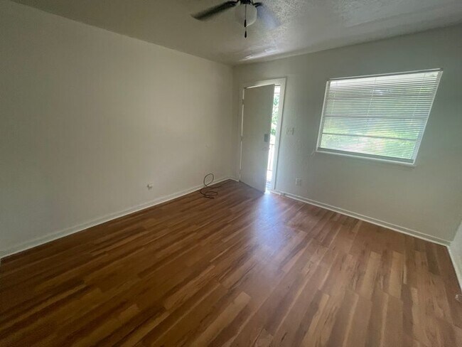 Building Photo - 3738 Bailey Ave