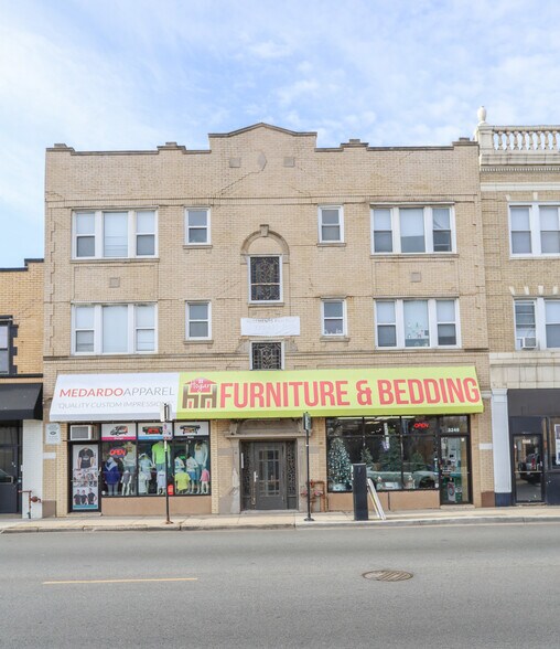 Building Photo - 3242 N Pulaski Rd