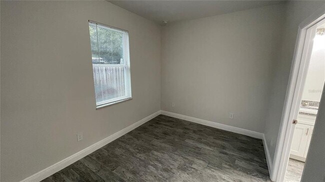 Building Photo - 4949 Ives Ave