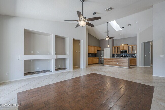 Building Photo - 14335 W Country Gables Dr