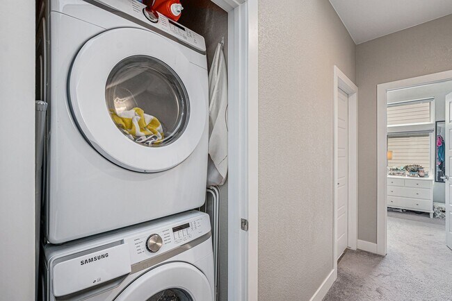 Building Photo - Experience Elevated Living at Dominic Row