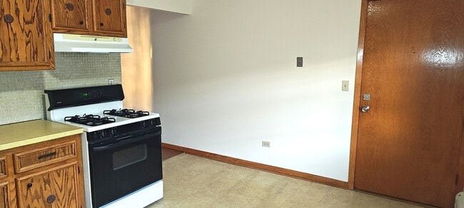 Building Photo - 2412 N 76th Ave