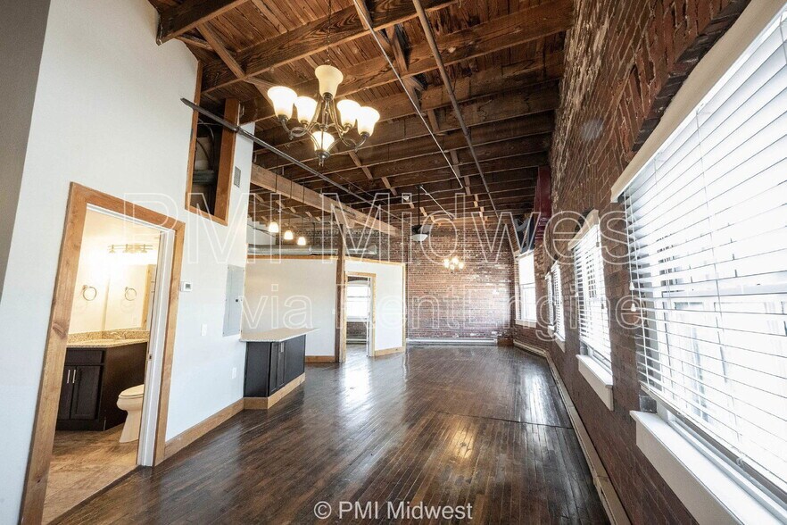 Building Photo - 501 Madison Ave