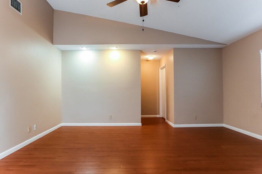 Building Photo - 21080 Woodspring Ave