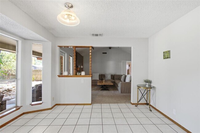 Building Photo - 13319 Water Oak Ln