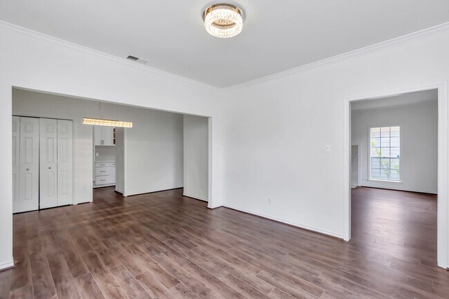 Building Photo - 12818 Chamberlain Dr