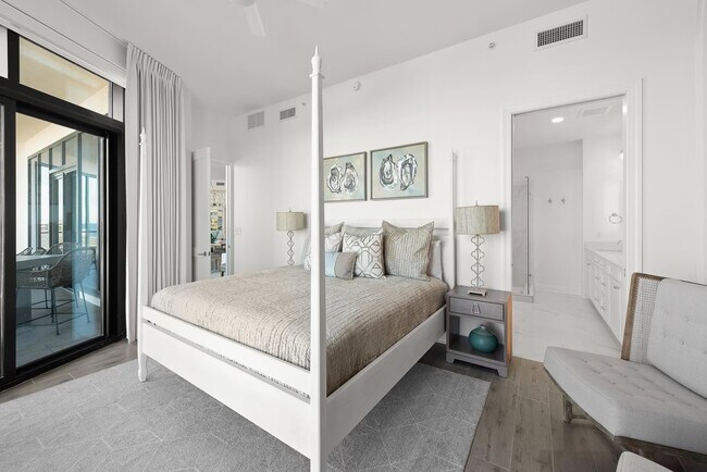 Building Photo - Costa Blanca Deluxe condominium