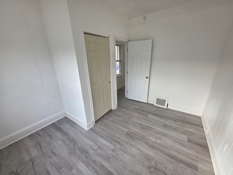 Building Photo - 22727 Rein Ave