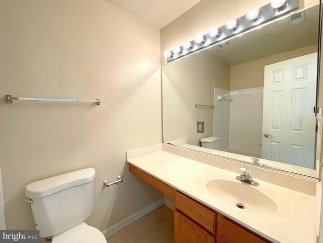 Building Photo - 45586 Curley Ct