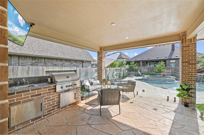 Building Photo - 17346 Camillia Trails