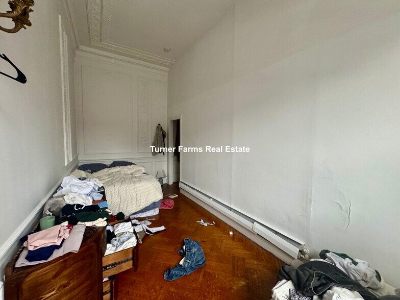 Building Photo - 472 Beacon St
