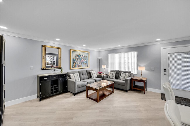 Building Photo - 964 Normandy Trail