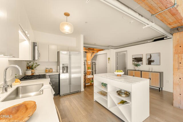 Building Photo - 527 Molino St