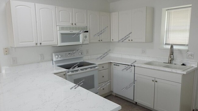 Building Photo - 3501 N Drury Ave