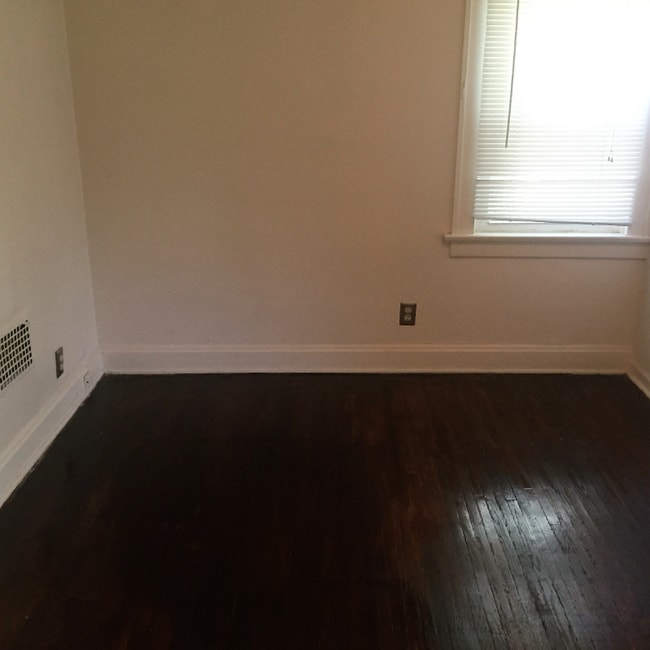 Building Photo - 57 W Lakeview Ave