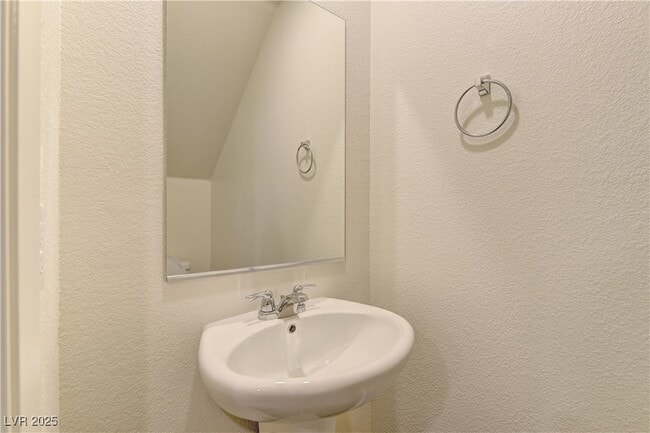 Building Photo - 6960 Stafford Hl St