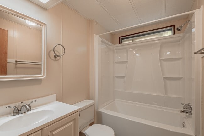 Building Photo - 30 Allen Rd