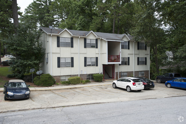 Building Photo - Pine Forest Apartments