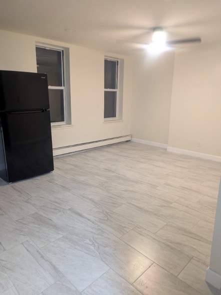 Building Photo - 208 Howard Ave