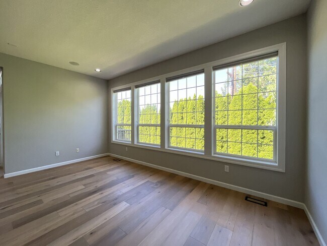 Building Photo - Beautifully Updated 3-Bedroom Bethany Home with Chef's Kitchen, Huge Bonus Room and Private Backyard