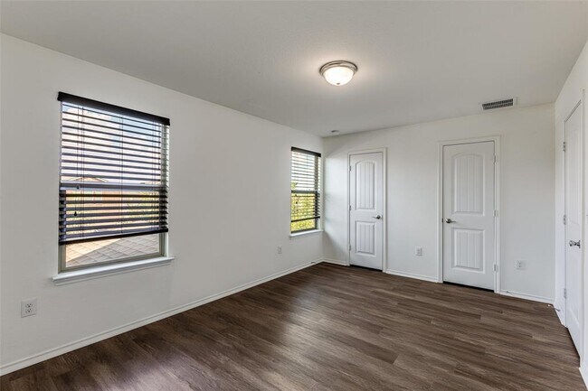 Building Photo - 6209 Garden Rose Path