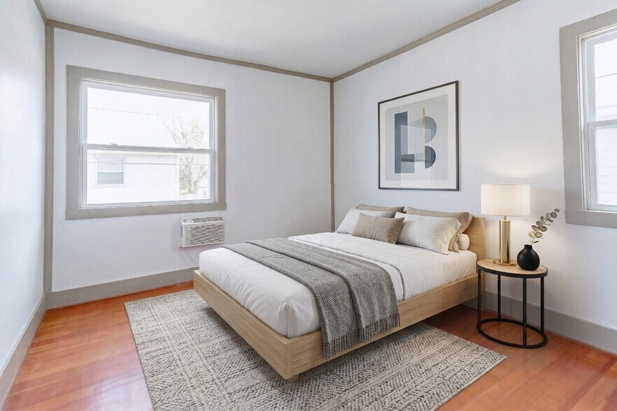 Building Photo - 318 Firmin St