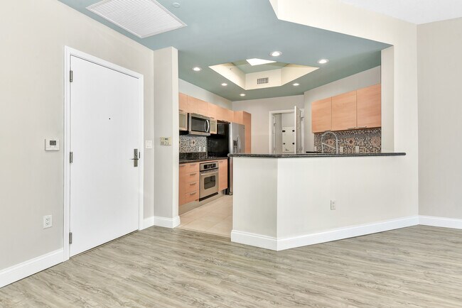 Building Photo - 231 Riverside Dr
