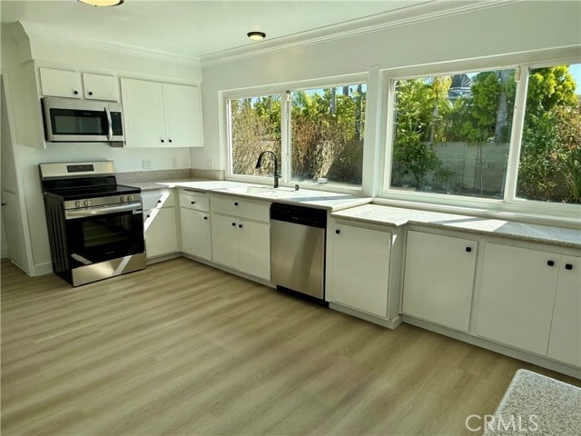 Building Photo - 17172 Apel Ln