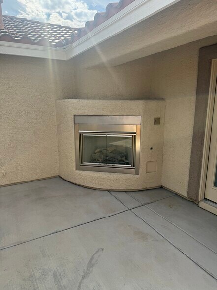 Building Photo - 4420 Meadowlark Wing Way